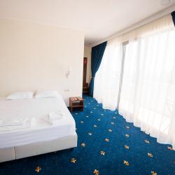 Номер люкс улучшенный с 1 двуспальной кроватью