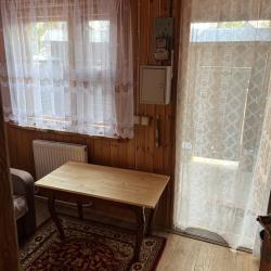 Коттедж с 1 двуспальной кроватью и 1 двухъярусной кроватью