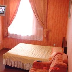 Номер стандарт бизнес с 1 двуспальной кроватью (с завтраком)
