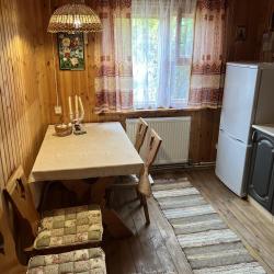 Коттедж с 1 двуспальной кроватью и 1 двухъярусной кроватью
