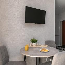 Фото Отель Top house на улице Нейбута 2 А корпус 1