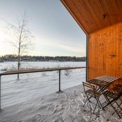 Коттеджи у озера  с 2-мя спальнями (100 кв.м.)