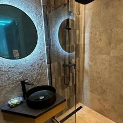 Стильные апартаменты Rooms Центральный парк — 551fc7f3c45e6b1a68de43ed677d0534