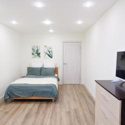 Фото Отель Версаль на бульваре Олега Волкова