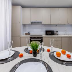 Фото Апартаменты на улице Баженова 1