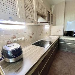Фото Отель Rental Family Rooms (Рентал Фэмили Румс) на улице Революции 1905 года