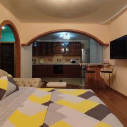 Фото Апартаменты на улице Степанца 3