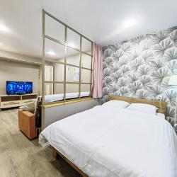 Фото Отель VipHome на улице 79-й Гвардейской Дивизии