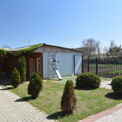 Комната улучшенная с 2 односпальными и 1 двуспальной кроватью