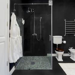 Белое шале в деревне Изубрица