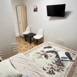 Номер стандарт с 1 двуспальной кроватью (цокольный этаж)