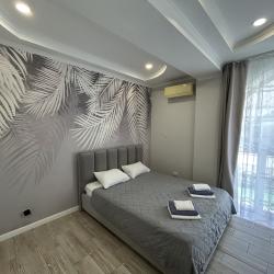 3-комнатные апартаменты улучшенные Сочи, Адлерский район, Известинская 25