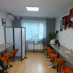 Кровать в 8-местном общем мужском номере