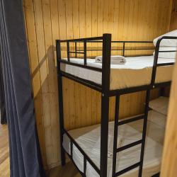 Номер стандарт с 1 двухъярусной кроватью (общие удобства)