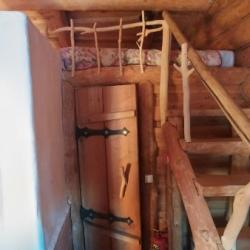 Номер стандарт с 2 односпальными кроватями на печи
