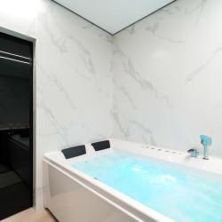 Фото Апартаменты на Скрыганова 2Б