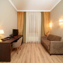 Номер люкс с 1 двуспальной кроватью