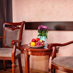 Номер люкс семейный с 1 двуспальной кроватью