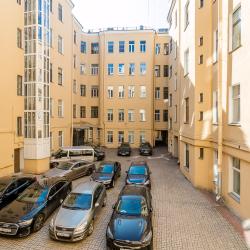 Фото Отель Большая и светлая квартира у Таврического сада