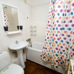 Фото Апартаменты на улице Нефтезаводская 3