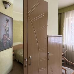 2-местный номер эконом стандарт с 1 двуспальной кроватью