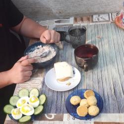 Кровать в мужском 10-местном номере (удобства на этаже)