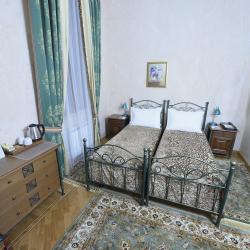 Номер стандарт с 1 двуспальной кроватью (с завтраком)