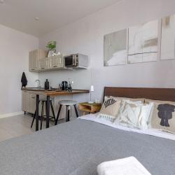 Фото Апартаменты на Охтинской аллее 6