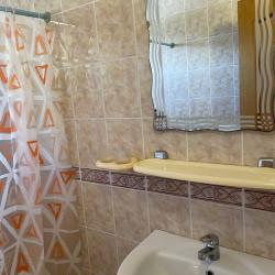 Стандарт с одной односпальной и одной двуспальной кроватями