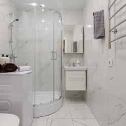 Фото Апартаменты на улице Николая Баженова 2а