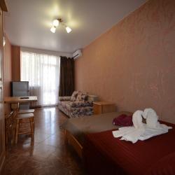 4-местная комната стандарт с балконом