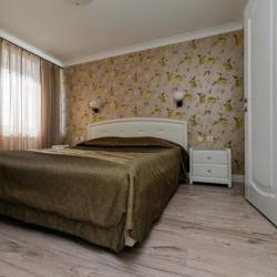 Джуниор Сюит