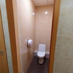 Кровать в 14-местном общем мужском номере