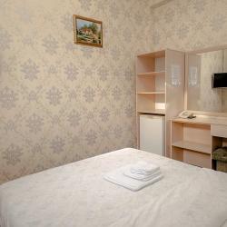 Номер стандарт с 1 двуспальной кроватью