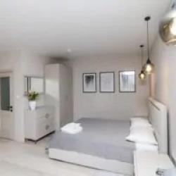 Номер полулюкс с 1 двуспальной кроватью №26-28