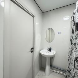 Номер делюкс комфорт с 2 односпальными и 1 двуспальной кроватью