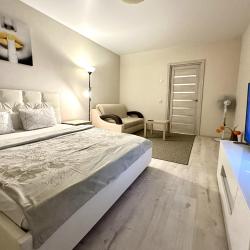 Фото Отель Fresh Room на улице Маршала Устинова 3