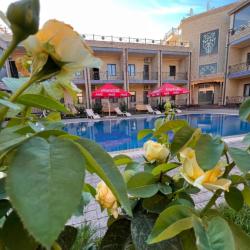 Фото Отель Said Islom Khoja (Саид Ислом Ходжа)