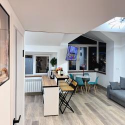 3-комнатные апартаменты студия г. Коломна, ул. Девичье поле, дом 10А, кв. 13 (мансарда)