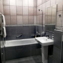 Номер стандарт с 1 двуспальной кроватью