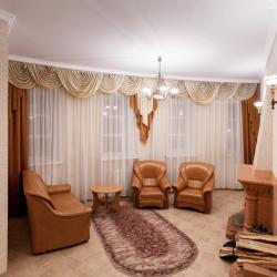 Комната комфорт с 1 двуспальной кроватью (с завтраком)
