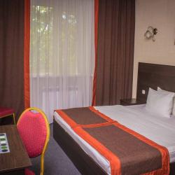 Номер стандарт улучшенный с 1 двуспальной кроватью