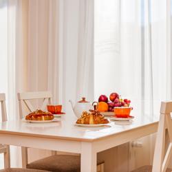 Номер люкс семейный с 1 двуспальной кроватью