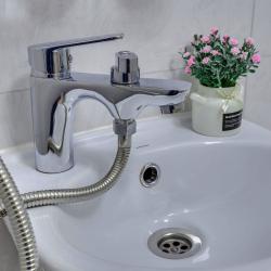 Фото Отель YourHouse (ЙоХаус) на улице Казыбек Би