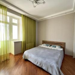 Фото Апартаменты на улице Карташова 3