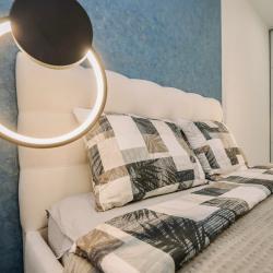 Фото Апартаменты на Холмогорова 21а