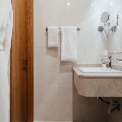 2-комнатный номер полулюкс с французским балконом (второй корпус)