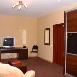 Номер стандарт улучшенный с 1 двуспальной кроватью