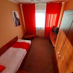 Фото Отель MAXROOMS Волга Голливуд