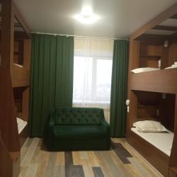 Кровать в 6-местном общем номере